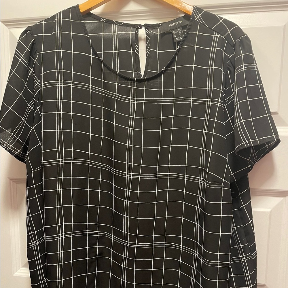 Forever 21+ black and white striped plaid blouse